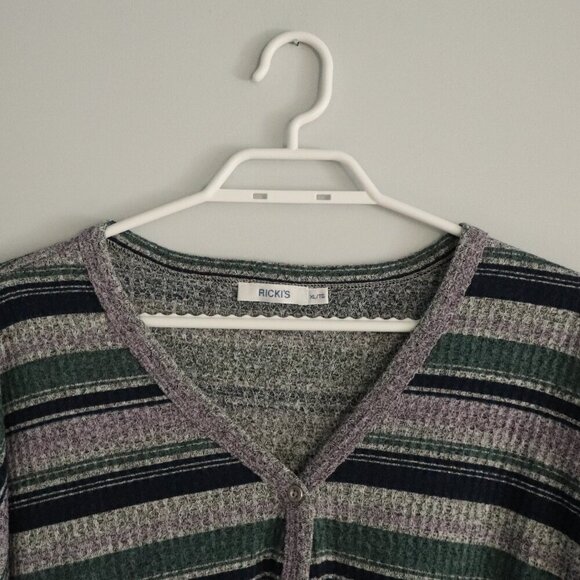 Ricki's Women's Colorful XL Striped Button-Down Tie Front Casual Stretch T-Shirt - Picture 4 of 12